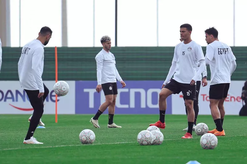 ابتسامة صلاح وتأهيل مهند لاشين.. لقطات من مران منتخب مصر قبل مواجهة بنين (صور) 